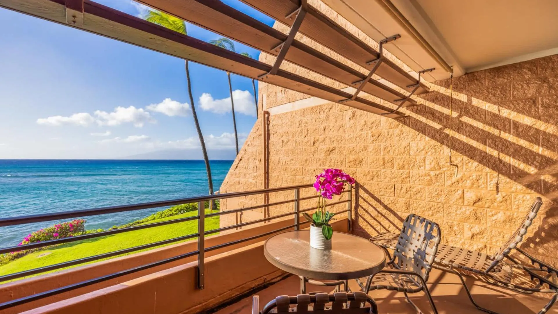 Kuleana Club #615 Oceanfront - 1 Bedroom & 1 Bathroom - Gated 2Nd Fl Kahana